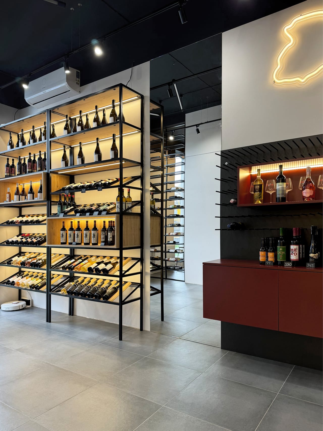 Wine store — photo 5