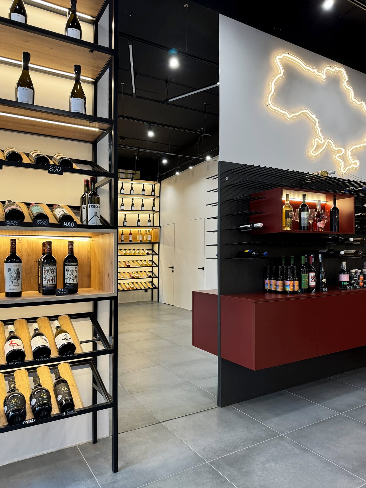 Wine store — photo 9