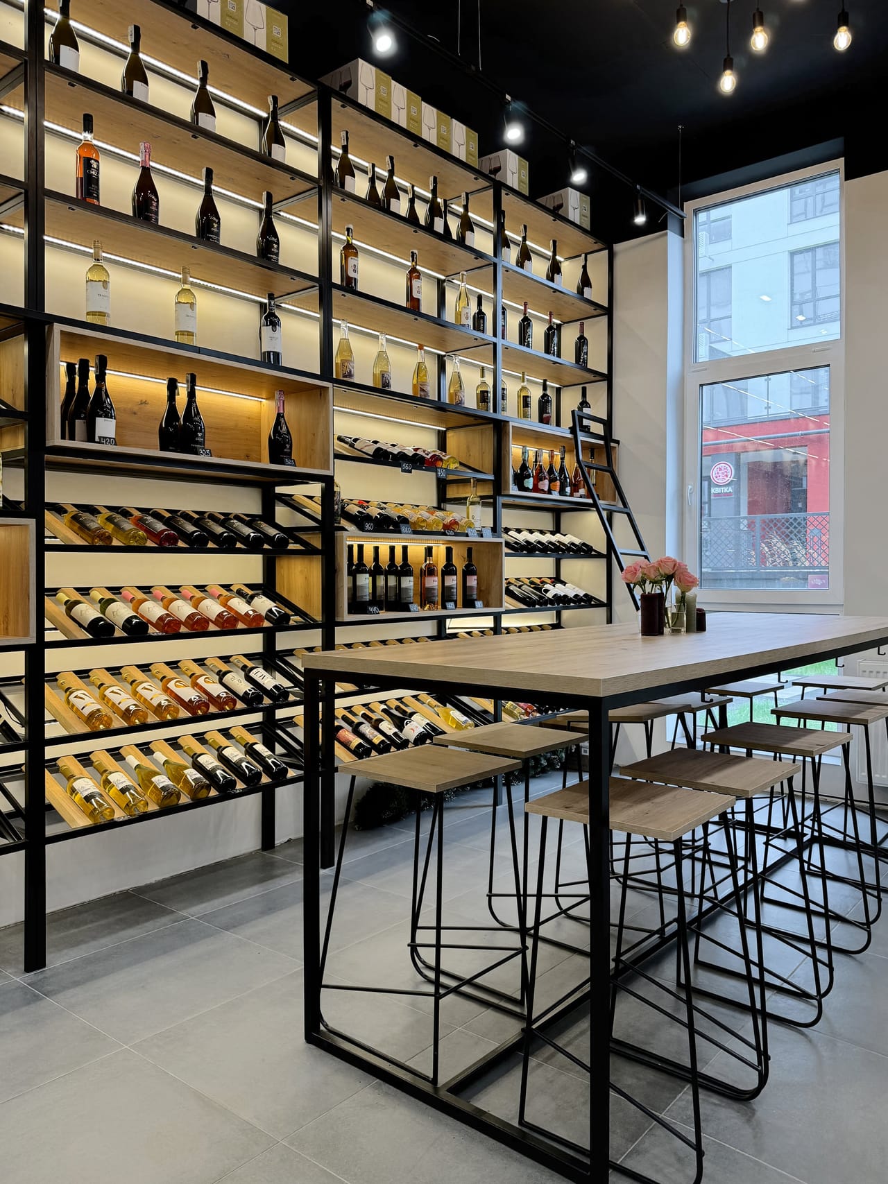 Wine store — photo 11