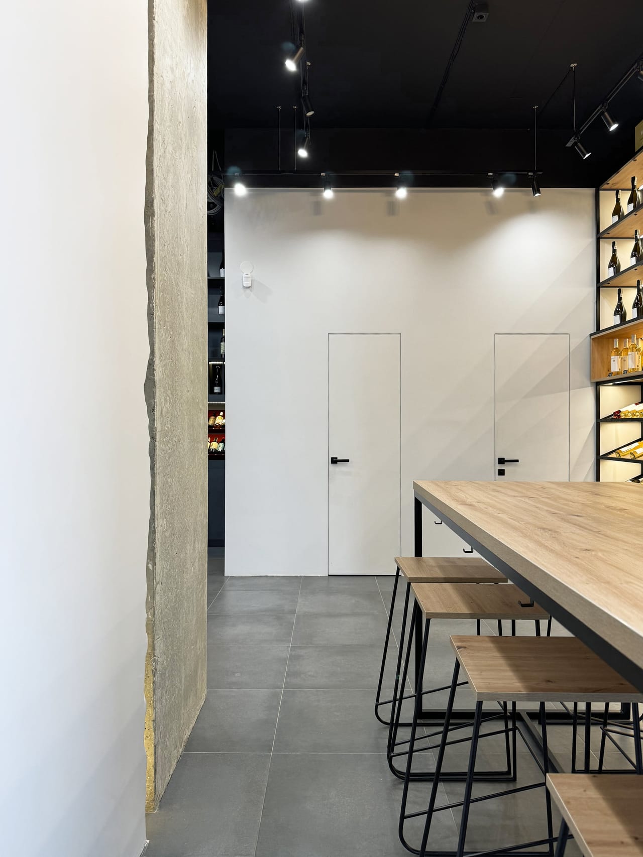 Wine store — photo 12