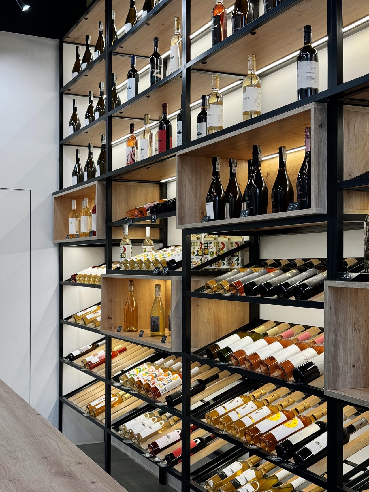 Wine store — photo 14